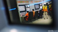 PLTU Indramayu berhasil memperoleh penghargaan Proper Hijau. Proper adalah program penilaian peringkat kinerja perusahaan dalam pengelolaan lingkungan yang dikembangkan oleh Kementerian Lingkungan Hidup (KLH) sejak tahun 1995. Program ini dilakukan untuk mendorong perusahaan meningkatkan pengelolaan lingkungannya. 