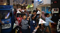 PT Mitsubishi Motors Krama Yudha Sales Indonesia (MMKSI) mengajak anak-anak mengenal dunia otomotif dengan bermain bersama di area establishment Mitsubishi Motors yang berada di KidZania, Jakarta, Sabtu (18/1) lalu. Istimewa/Dok. Mitsubishi.