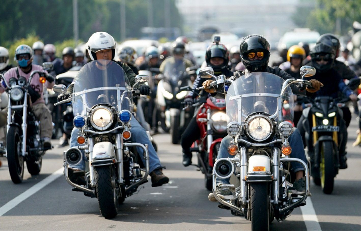 Michelin Indonesia bersama ratusan pengendara motor besar mengadakan kegiatan Sunmori. Dalam kegiatan itu juga turut disosialisasikan keselamatan berkendara