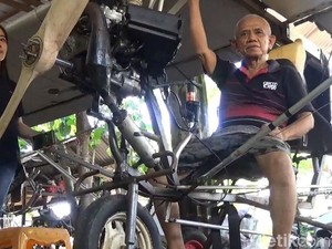 Montir Perakit Pesawat di Pinrang Sudah Bisa Servis Motor Sejak SD