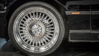 Velg-nya juga sama persis dengan kejadian penembakan Tupac Shakur. Foto: Dok. Celebrity Cars
