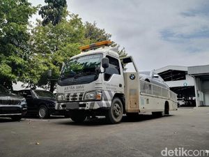 Pemilik Mobil BMW Kini Gak Perlu Takut saat Banjir Menerjang