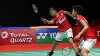 Greysia/Apriyani kemudian ngebut setelah unggul 11-8 di interval gim kedua. Mereka merebut enam poin beruntun untuk unggul 17-9 dan kemudian merebut gim kedua.