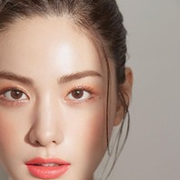 Selain film, Nana juga sering tampil dalam sejumlah reality show, seperti Roomate dan Real Men. (Foto: Instagram/@jin_a_nana)