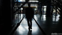 Bahkan lima pembangkit PLN berhasil mendapatkan proper emas, yaitu PLTU (Pembangkit Listrik Tenaga Uap) Tanjung Jati B, Jepara yang dikelola langsung oleh PLN, PLTU Paiton Unit 1 - 2, Probolinggo dan PLTGU (Pembangkit Listrik Tenaga Gas Uap) Gresik yang dikelola oleh PJB, serta PLTDG (Pembangkit Listrik Tenaga Diesel Gas) Pesanggaran, Denpasar dan PLTP (Pembangkit Listrik Tenaga Panas Bumi) Kamojang Darajat, Kabupaten Bandung yang dikelola oleh IP. Proper Emas menjadi penghargaan tertinggi yang diberikan kepada perusahaan yang telah melakukan pengelolaan lingkungan lebih dari yang dipersyaratkan dan melakukan upaya-upaya pengembangan masyarakat secara berkesinambungan.