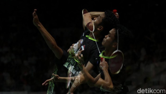 Anthony Ginting keluar sebagai juara tunggal putra Daihatsu Indonesia Masters 2020. Anthony juara usai mengalahkan wakil Denmark lewat pertarungan tiga gim.