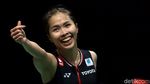 Senyum Ceria Ratchanok Intanon Usai Jadi Juara Tunggal Putri