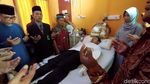 Momen Pernikahan Sepasang Kekasih di Rumah Sakit Ini Bikin Haru