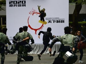 2 Polisi Luka-luka Dianiaya Demonstran Hong Kong