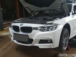 Begini Cara Klaim Asuransi Mobil Kena Banjir
