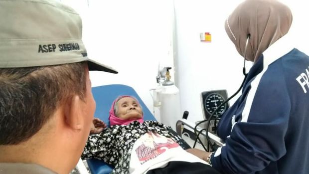 Jabar Sepekan: Ipah Ditemani 'Gadis Baju Merah' dan Surili 'Siluman' Ditangkap