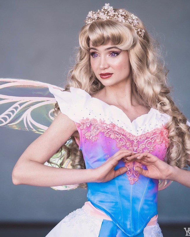 Aku tidak pernah lupa hari di mana aku diminta tampil untuk seorang gadis kecil yang merayakan rehatnya dari perawatan kanker. Melihatnya wajahnya bersinar ketika dia bernyanyi untukku benar-benar menakjubkan, tambah Sarah. Foto: Instagram