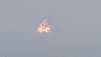 Roket Falcon 9 meledak menjadi bola api di langit Florida. Ledakkan ini terjadi kurang lebih 90 detik setelah roket meluncur. Foto: AP