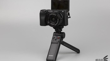 Tongsis ini dibuat tahan debu dan kelembapan. Foto: Sina Mobile