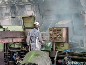 Rapat Bareng DPR, Bos MIND ID Pamer Laba Naik Hampir 800% Jadi Rp 9,82 T
