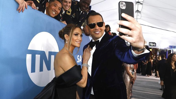 Jennifer Lopez arrives at the 26th annual Screen Actors Guild Awards at the Shrine Auditorium & Expo Hall on Sunday, Jan. 19, 2020, in Los Angeles. (Photo by Jordan Strauss/Invision/AP)