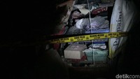 Garis polisi terpasang di TKP.
