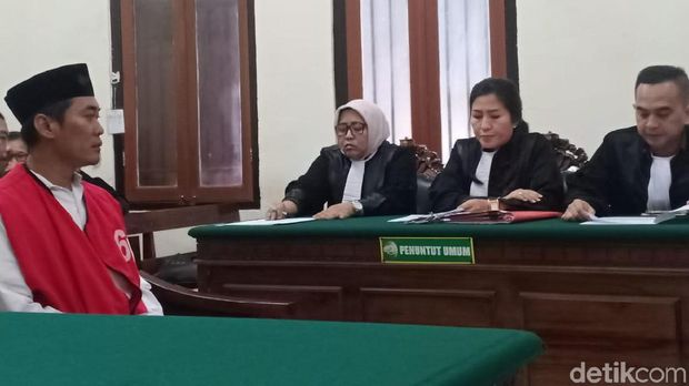 Terdakwa Syamsul Arifin dituntut 8 bulan penjara