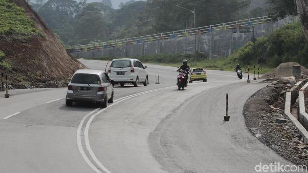 Menguak Mitos Tanjakan Emen Subang, Benarkah Harus Lempar Rokok?