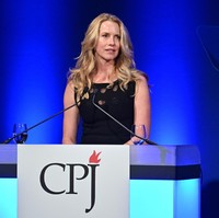 Laurene Powell Jobs, istri Steve Jobs, mantan CEO AppleLaurene kuliah sains ekonomi dan politik di University of Pennsylvania sebelum mengambil gelar MBA di Stanford University. Setelah kepergian Steve Jobs, Laurene mengambil alih mayoritas kekayaan sang suami dan menjadi filantropis. Ia bertemu Jobs saat duduk berdampingan di sebuah acara kampus. Foto: Dia Dipasupil/Getty Images
