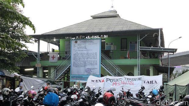 Jabar Hari Ini: Kerangka Manusia Terungkap-Ipah Ditemani 'Gadis Baju Merah'
