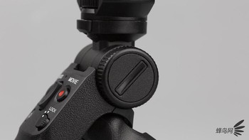 Dilihat dari sisi kanan. Foto: Sina Mobile