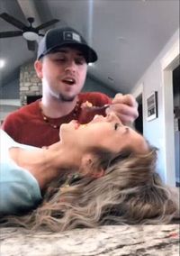 Tren Baru Tantangan Aplikasi TikTok yang Menjijikan, Berani Coba?