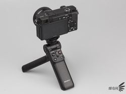 Sony GP-VPT2BT, Tongsis yang Bantu Vlog Lebih Mudah