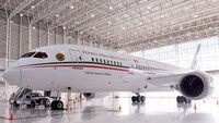 Presiden Meksiko, Andres Manuel Lopez Obrador baru-baru ini mengumumkan rencananya untuk menjual pesawat jet kepresidenan Meksiko. Pesawat ini akan dijual dengan cara raffle, seperti mau membeli sneakers. (Twitter/@Hacienda_Mexico)