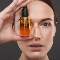 Oil Gritting, Beauty Hacks untuk Hempaskan Komedo yang Viral di TikTok