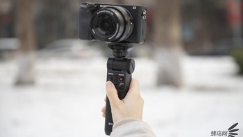 Tongsis ini akan dijual di Amerika Serikat dalam waktu dekat. Harganya USD 140 atau sekitar Rp 1,9 juta. Foto: Sina Mobile