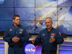 Detik-detik Roket Falcon 9 Milik SpaceX Meledak di Udara