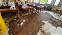 SDN yang rusak ini berlokasi di Kampung Tambun Tiga, Desa Samudra Jaya, Tarumajaya, Kabupaten Bekasi.