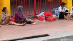 Jelang Imlek, Pemburu Angpao Mulai Padati Petak Sembilan