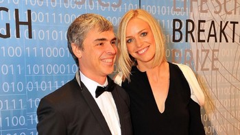 USD 67 miliar atau Rp 1.006 triliun merupakan harta terkini dari Larry Page menurut Forbes. Sang pendiri Google menikah dengan pujaan hatinya, Lucinda Southworth pada tahun 2007 dan tetap langgeng sampai sekarang. Foto: Steve Jennings/Getty Images
