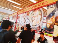 Rayakan Imlek dengan Makan Bakmi hingga Nonton Wayang Potehi di Sini!