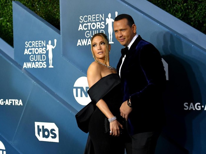 LOS ANGELES, CALIFORNIA - JANUARY 19: Jennifer Lopez attends the 26th Annual Screen ActorsÂ Guild Awards at The Shrine Auditorium on January 19, 2020 in Los Angeles, California. (Photo by Jon Kopaloff/Getty Images)
