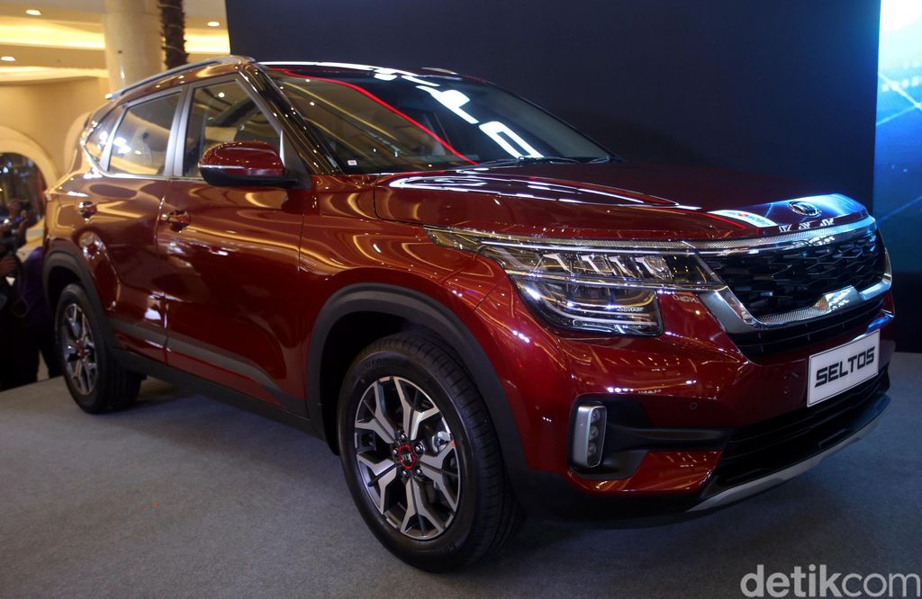 KIA kembali ramaikan pasar otomotif Indonesia dengan meluncurkan All New Seltos. Mobil baru KIA ini harganya dibanderol mulai dari Rp 295 Juta.
