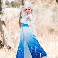 Wanita bernama Sarah Ingle ini terobsesi dengan segala sesuatu berbau princess. Ia telah menghabiskan Rp 191 jutaan untuk tampil seperti Cinderella, Snow White, hingga Elsa dari Frozen. Foto: Instagram