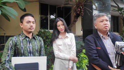 Potret Pramugari Siwi Widi Usai Diperiksa Polisi