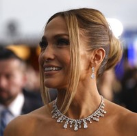 Perhiasan tersebut, salah satunya, terdiri dari kalung dengan berlian 73,55 karat. (Foto: Matt Sayles/Invision/AP)