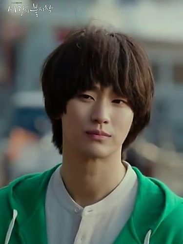 Kocaknya Kim Soo Hyun Jadi Cameo di Drakor Crash Landing On You