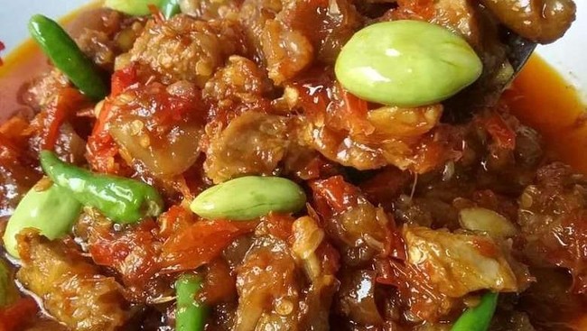 Pedas Nendang! 5 Makanan Mercon dari Oseng hingga Bakso Ada di Sini