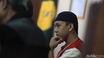 Didampingi Istri, Pria Pengancam Penggal Jokowi Jalani Sidang