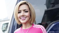 Gimana menurut kalian penampilan Kumalasari? Foto: Palevi S/detikFoto