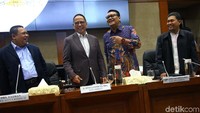Komisi XI Dewan Perwakilan Rakyat (DPR) RI resmi membentuk panitia kerja (Panja) pengawasan kinerja industri jasa keuangan, dengan prioritas pembahasan atas permasalahan PT Asuransi Jiwasraya (Persero), AJB Bumiputera 1912, PT Asabri (Persero), PT Taspen (Persero), dan PT Bank Muamalat Indonesia Tbk.
