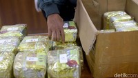 Sabu ini dibungkus dalam kemasan teh China.
