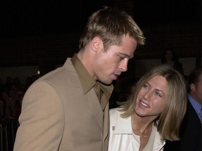 371747 01: Brad Pitt & Jennifer Aniston attending the Los Angeles Premiere of the new movie 