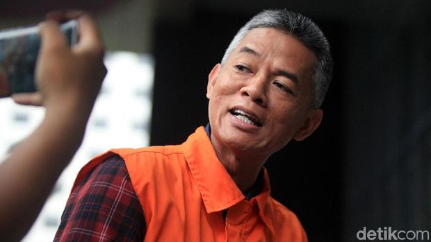 Wahyu Setiawan Diperiksa KPK / 