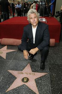 Pamela Anderson Menikah Ke-5 Kalinya dengan Mantan Pacar 30 Tahun Lalu